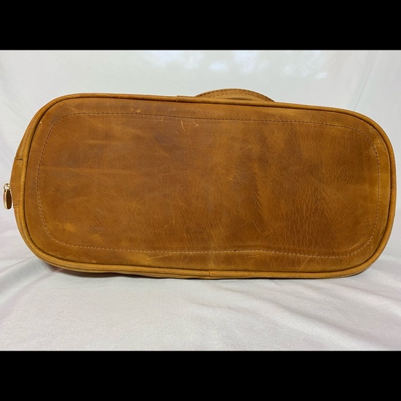 Light Brown Leather Tooled Purse - Picture 3 of 4